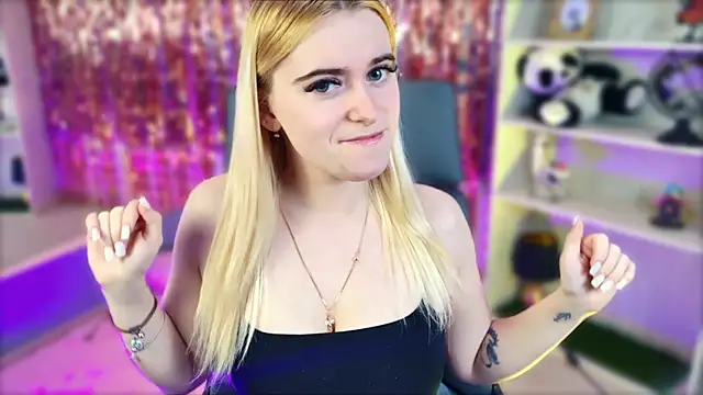 Stef Nicks online show from March 22, 9:04 am