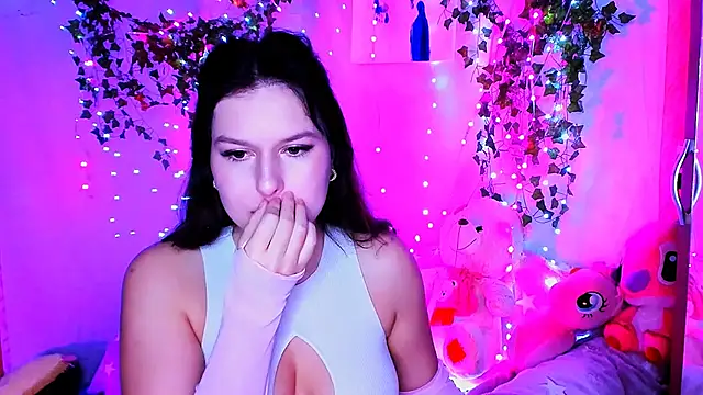 ChloeRicc online show from December 13, 7:53 pm