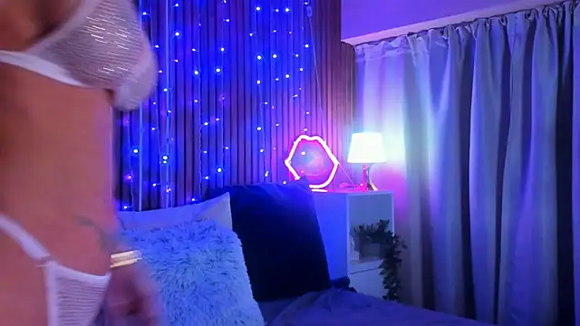 SashaSkyxxx online show from December 22, 9:23 am