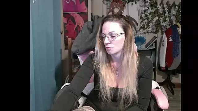 Snapshot of rubystrip chatting on October 20, 8:12 pm rubystrip online show from October 20, 8:12 pm