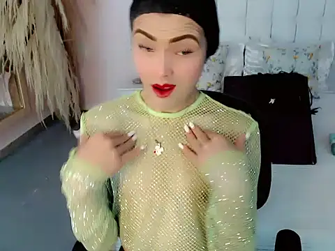 nathalialoes1 online show from October 6, 7:40 pm