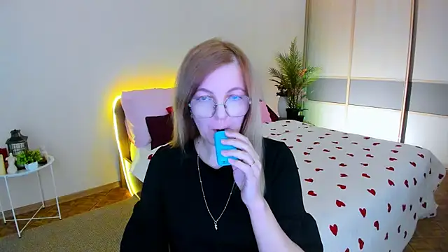 YourUniverser online show from June 3, 9:54 am
