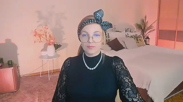 YourUniverser online show from November 25, 9:55 am