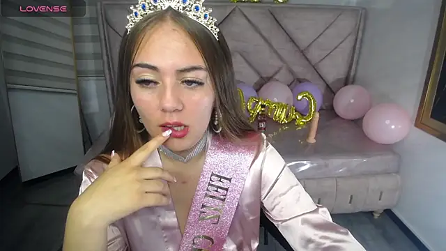 Luna Star v online show from September 16, 3:36 am