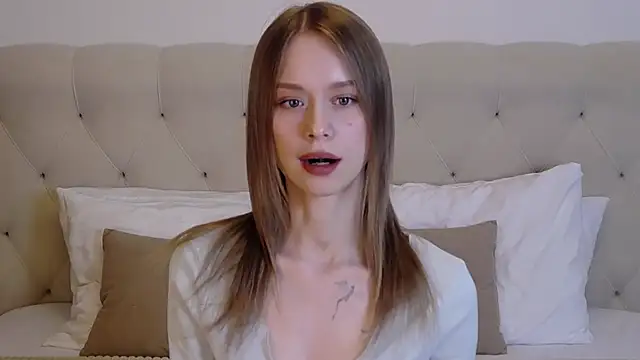 Snapshot of KarolinaConner chatting on September 27, 4:30 am KarolinaConner online show from September 27, 4:30 am