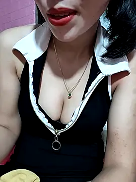 Ingrid428 online show from April 17, 10:17 am