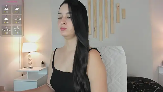 natachadiaz  online show from November 19, 11:32 am