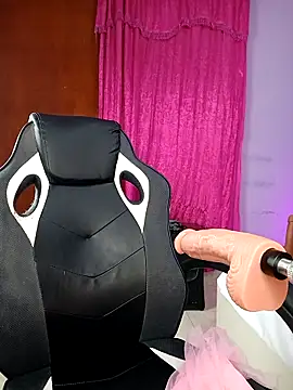 LunaaRosse online show from December 17, 3:11 am