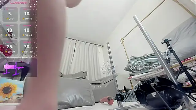 fox-yiyi online show from December 15, 12:10 pm