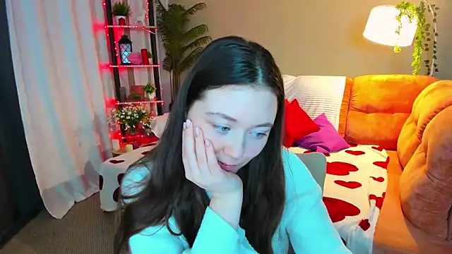 AlluringLookk online show from April 7, 4:20 pm