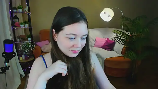 AlluringLookk online show from January 14, 4:45 pm