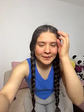 Snapshot of Emilyybennet_ chatting on October 8, 8:35 pm Emilyybennet online show from October 8, 8:35 pm