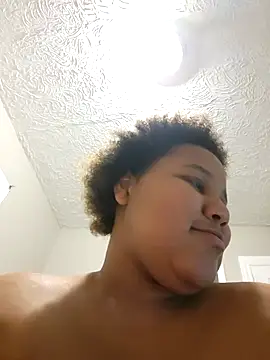 chocolate bella online show from October 26, 2:40 am