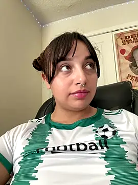 CharmingMaddie online show from October 30, 4:52 pm