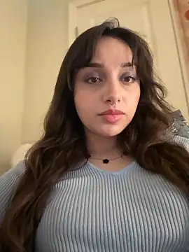 CharmingMaddie online show from November 30, 1:54 am