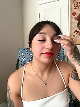 CharmingMaddie online show from December 5, 5:58 pm