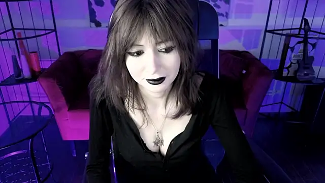 CrystallBloom online show from February 5, 2:09 pm