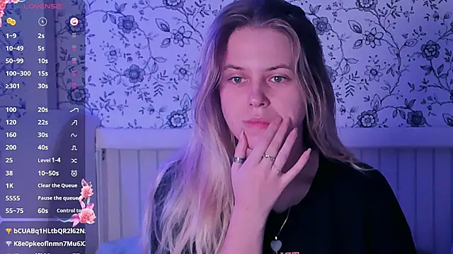 AngelAnty online show from March 1, 3:56 pm