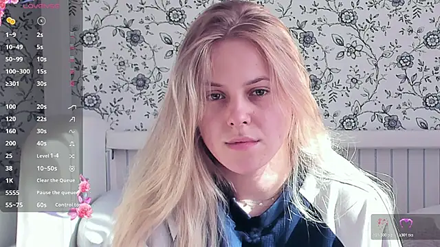 AngelAnty online show from April 17, 1:35 pm