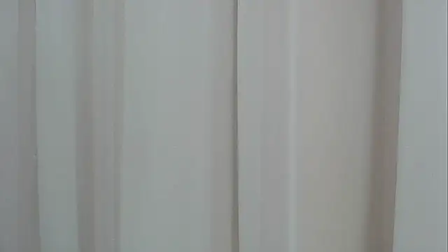 angelainparis28 online show from November 6, 6:25 pm