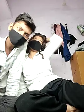 hiddennisha online show from September 14, 5:00 pm