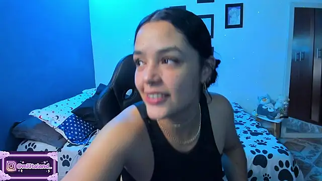 Snapshot of milita_houston chatting on October 10, 3:22 am milita houston online show from October 10, 3:22 am