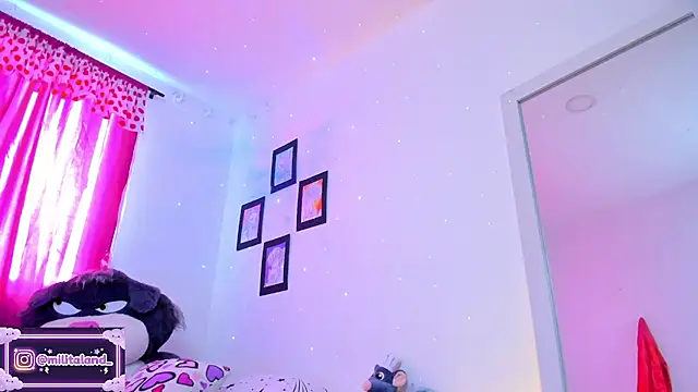 milita houston online show from November 24, 3:36 pm