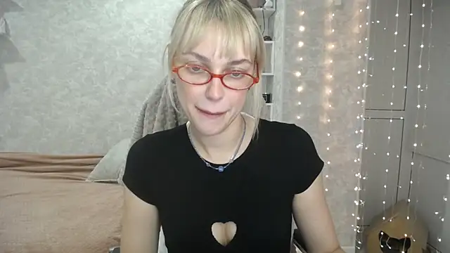 NickyAdamidi online show from September 15, 4:14 pm