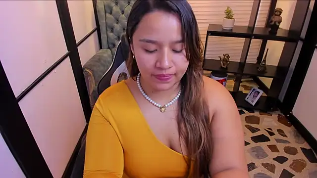 ElaBourn  online show from December 15, 2:55 pm