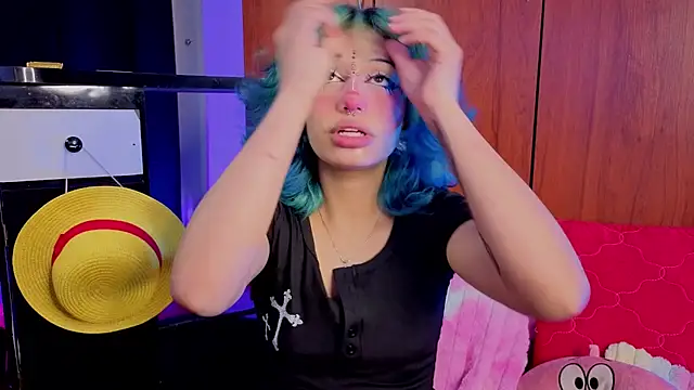 zoelight18 online show from April 4, 5:06 am