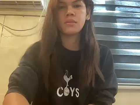 keana laux online show from March 21, 7:13 am