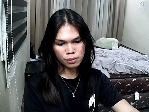 keana laux online show from September 25, 4:06 pm