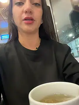 Ninabigtitied online show from November 24, 6:10 pm