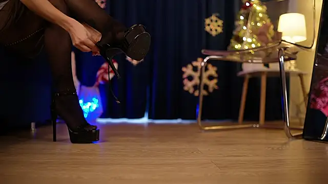  ChloeLee  online show from December 21, 12:09 pm