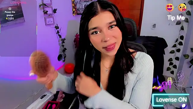 Elsa Pataky online show from December 1, 2:20 pm