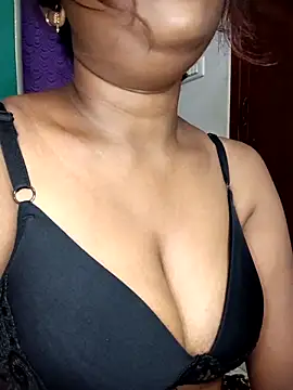 Snapshot of Tamil_kavinila chatting on October 25, 3:08 pm Tamil kavinila online show from October 25, 3:08 pm