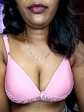 Snapshot of Tamil_kavinila chatting on October 10, 10:42 am Tamil kavinila online show from October 10, 10:42 am