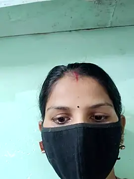 Snapshot of poojam93 chatting on September 15, 1:47 am poojam93 online show from September 15, 1:47 am