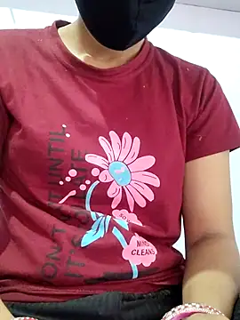 Snapshot of poojam93 chatting on October 5, 1:21 am poojam93 online show from October 5, 1:21 am