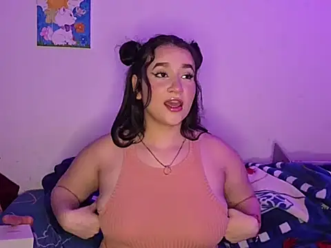 ChloeSnoww online show from November 12, 3:59 am