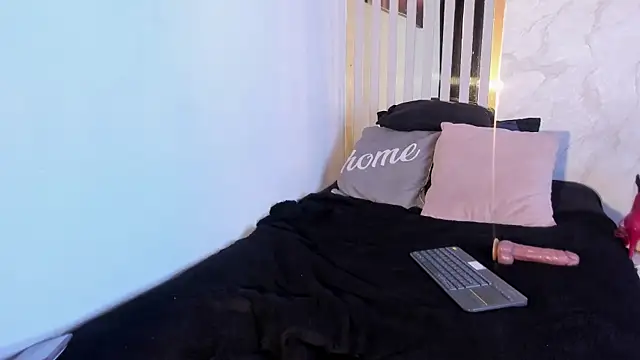 Ariagh  online show from October 5, 12:48 am