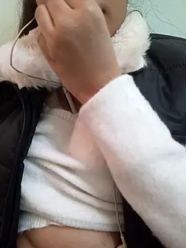 Neha Tyagi online show from December 1, 5:00 am