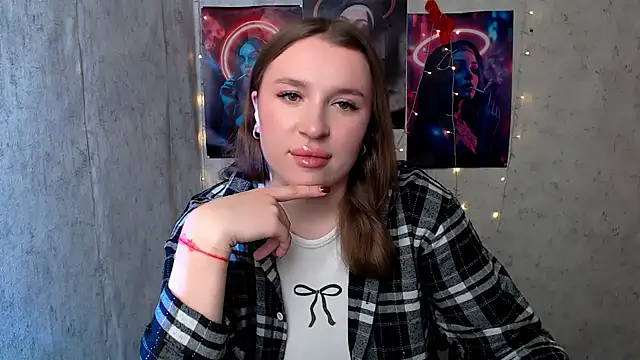 JuliaTopp  online show from January 17, 7:49 am