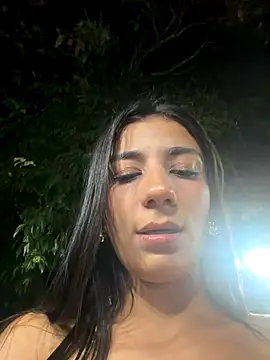 -juicy  online show from November 22, 11:29 pm