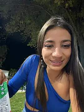 -juicy  online show from February 6, 11:41 pm