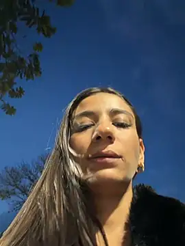 -juicy  online show from February 26, 11:26 pm