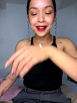 Yasmin777  online show from December 15, 3:34 am