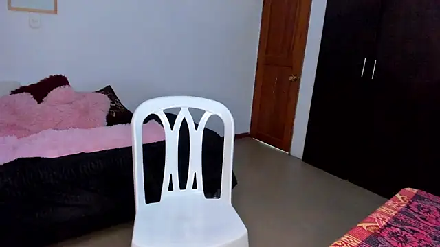 Snapshot of Ana__Pink chatting on October 5, 12:37 am Ana Pink online show from October 5, 12:37 am
