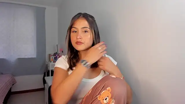 Ana  Pink online show from February 24, 10:30 pm