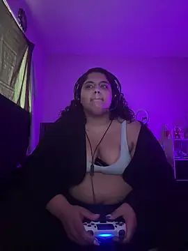 1n0nlythroat online show from January 5, 7:17 pm